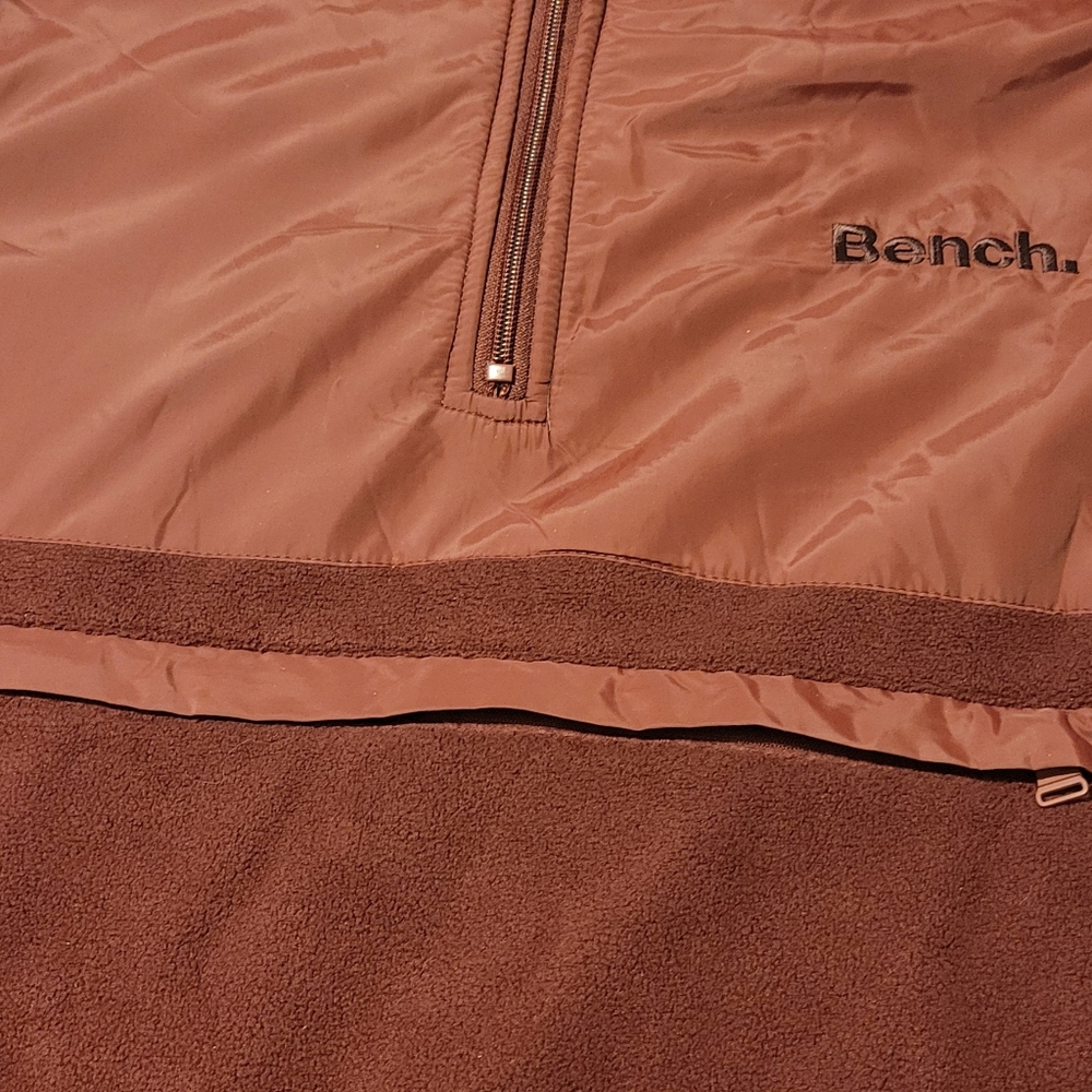 Bench Fleece Pullover - Picture 2 of 3